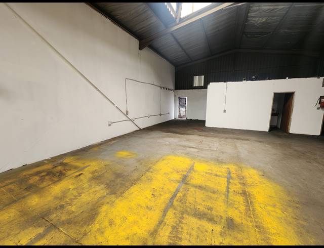 285M² WAREHOUSE TO LET IN WADEVILLE